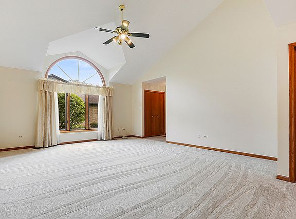3rd image of 9442 Debbie Ln