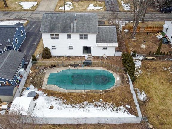 2nd image of 5 Halsey Pl