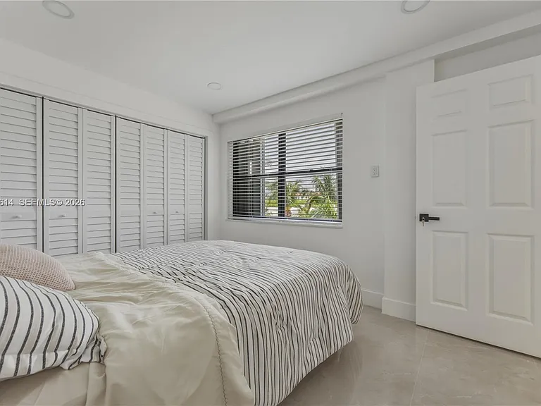 3702 NE 171st St #17 — Photo 13