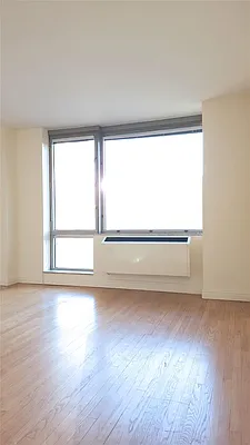 Rented by R New York | media 12