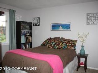 8800 Hamlet Cir, Anchorage, AK 99502