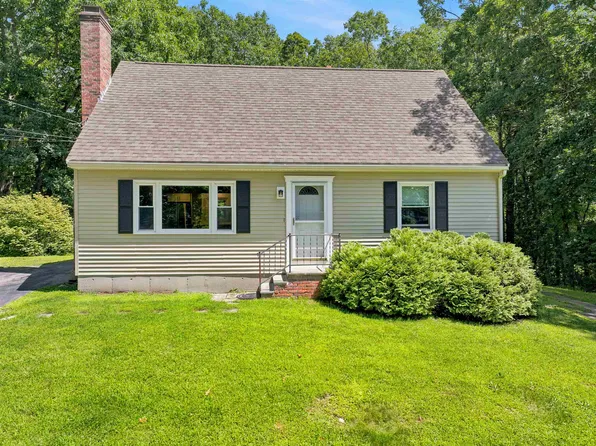 24 Jule Avenue, Salem, NH 03079