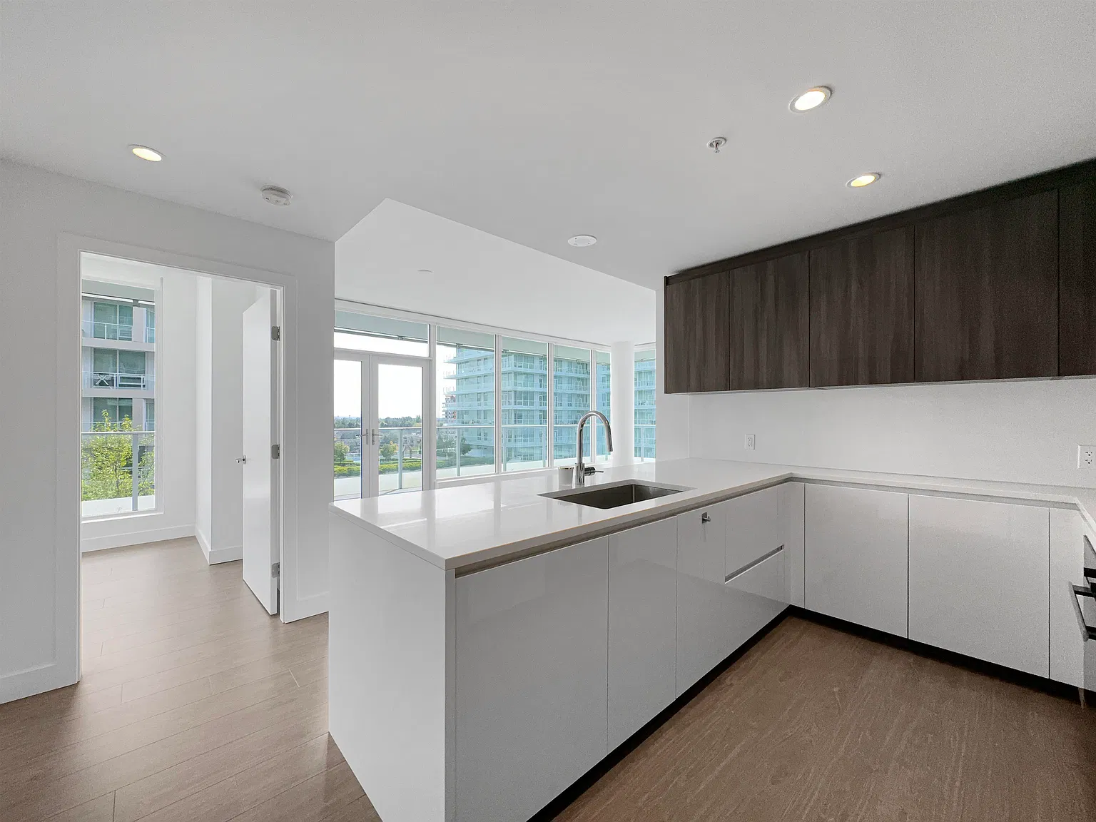 2 bed, 1095 sqft, $3,600 — Photo 4