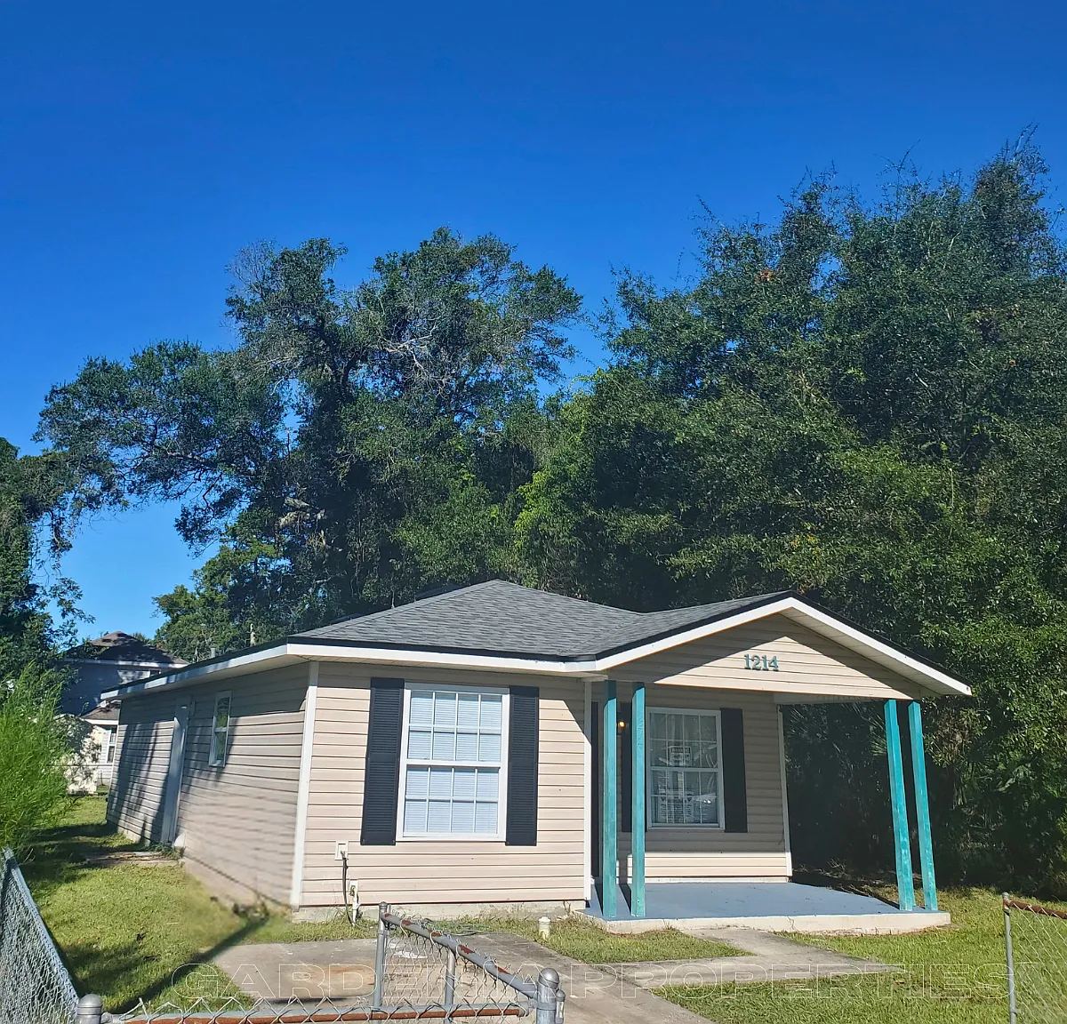 3 bed, 1203 sqft, $1,475 — Photo 1