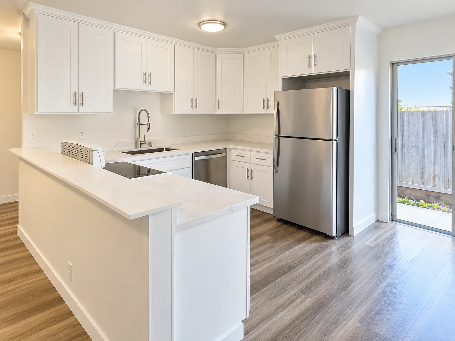 3 bed, 1230 sqft, $4,800 — Photo 3