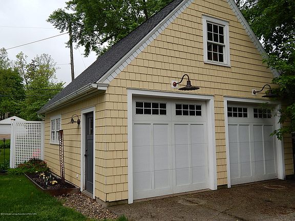 4th image of 809 Westlawn Ave