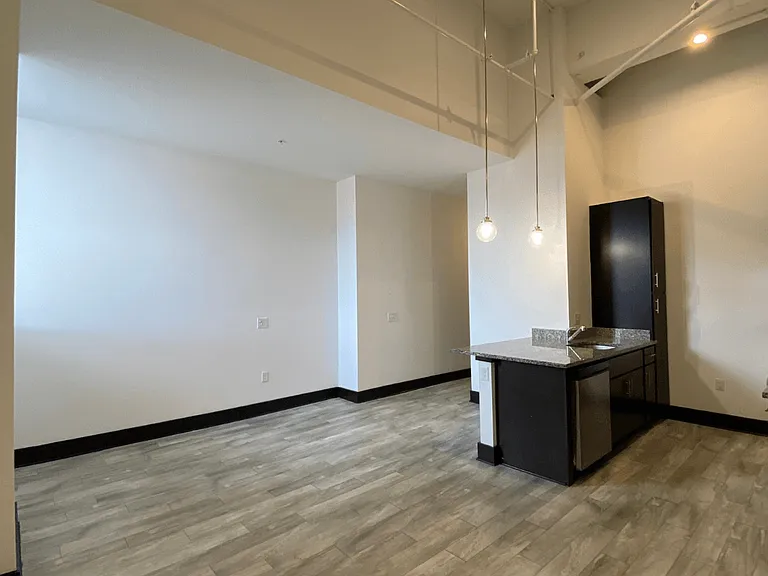 Pilot Place — Photo 39