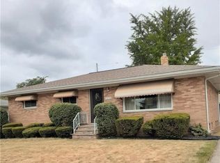 3720 W 214th St, Fairview Park, OH