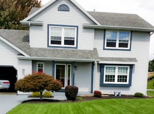 924 Weiler Rd, Burlington, WI 53105