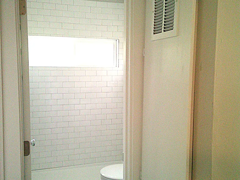 1603 W 22nd Ter — Photo 15