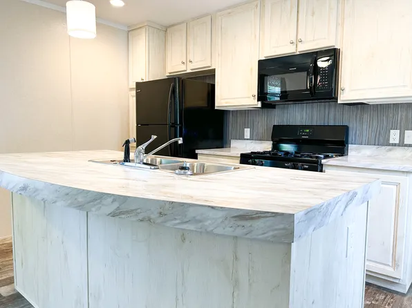 6616-772 Plan, Leslie Estates