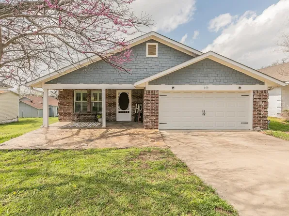 605 Duke St, Weatherford, TX 76086