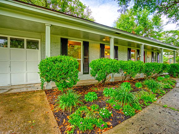 3rd image of 5738 Cerritos Dr