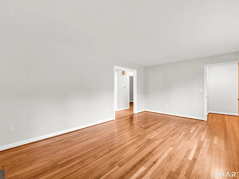 7 Olson Ave — Photo 9