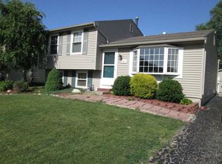 220 Ember Dr, Oregon, OH 43616