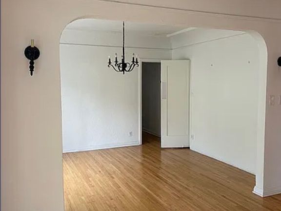 3rd image of 3033 Berkeley Ave #1
