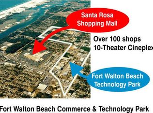 23 Cactus Rd, Mary Esther, FL 32569