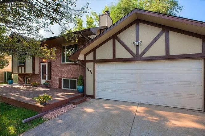 1038 Boltz Dr — Photo 2