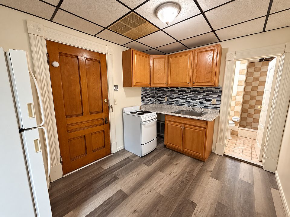 1st image of 185 Main St #5