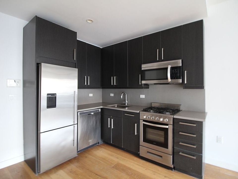 1st image of 180 Nassau St APT 2L