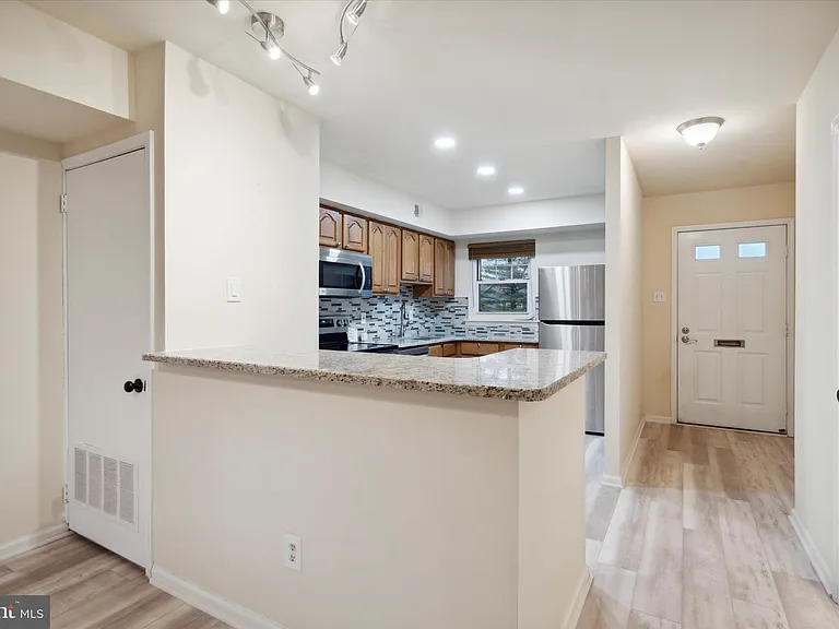 6 Cromwell Dr #107-U-6 — Photo 5