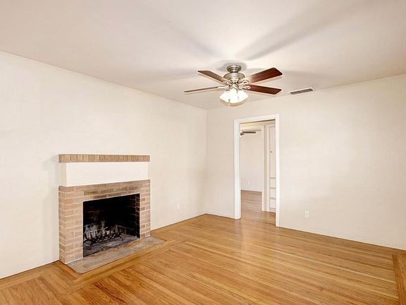 4th image of 3724 57th St