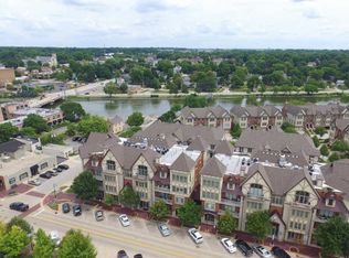 350 S 1st St UNIT 301, Saint Charles, IL 60174