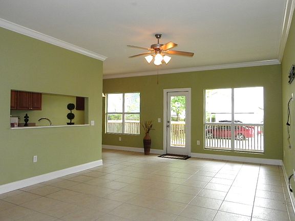 2nd image of 820 Marina Dr APT 101