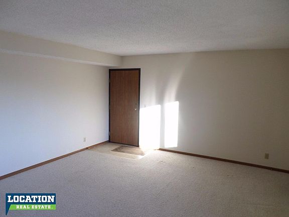5th image of 4321 S 58th St APT 6