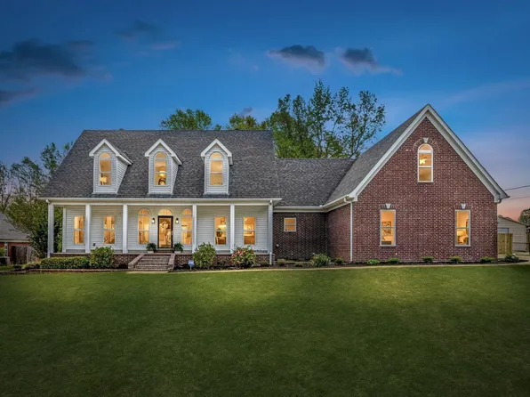 432 Tipton Lake Cir W, Millington, TN 38053