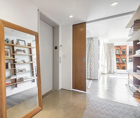 Rented by SR8 REALTY LLC | media 8