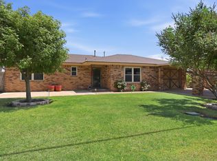 1130 W Panhandle St, Slaton, TX 79364