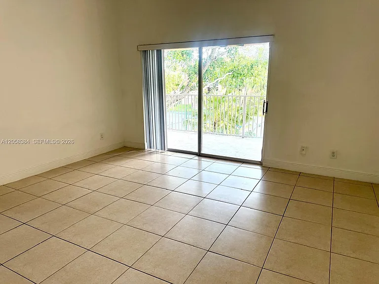 15771 SW 106th Ter #302 — Photo 7