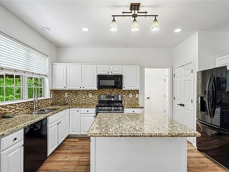 5157 Wellisford Ct — Photo 10