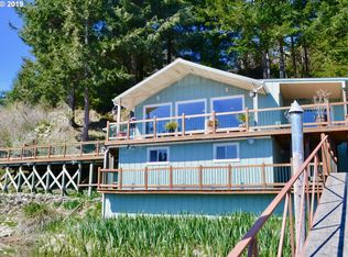 295 Hilltop Dr, Lakeside, OR