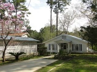 305 Rebel Ridge Rd, Hemphill, TX 75948