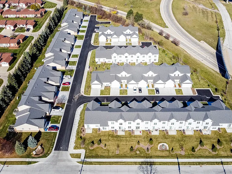 Cross Road Pines Apartments — Photo 8
