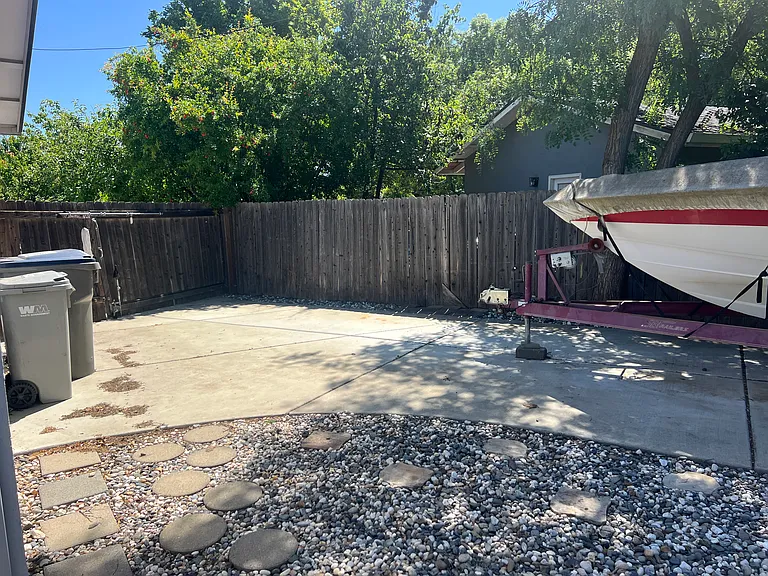 908 Apricot Ave — Photo 17