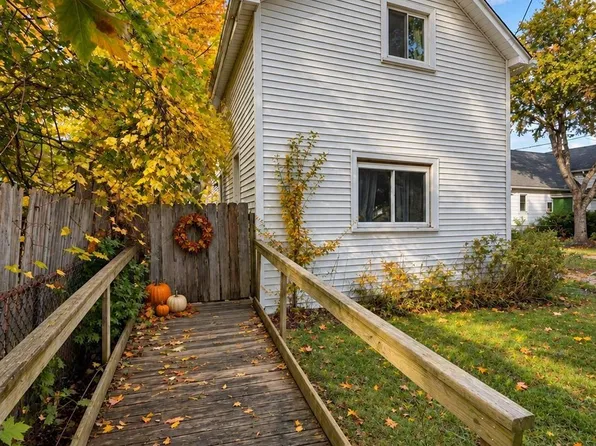 203 E Hart St, Bay City, MI 48706