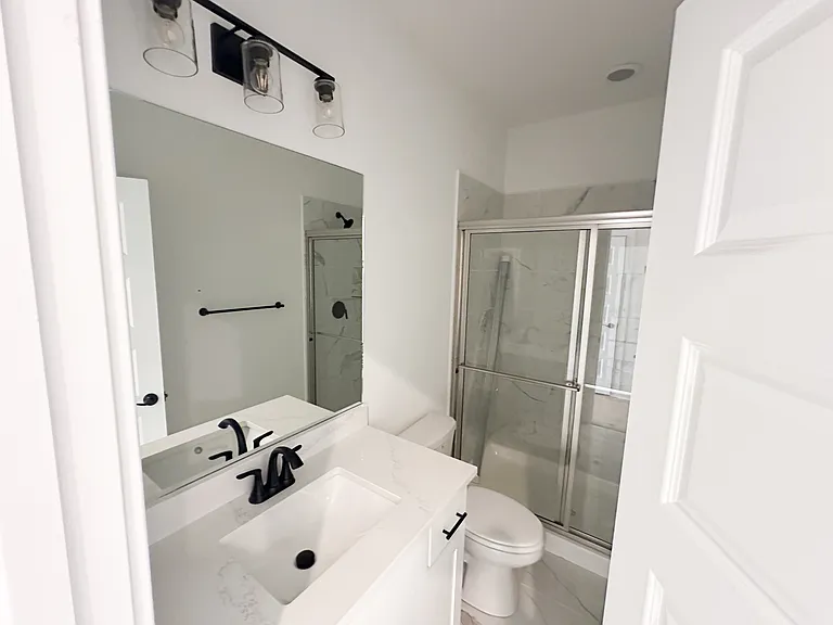 1278 W Hendrix St — Photo 14