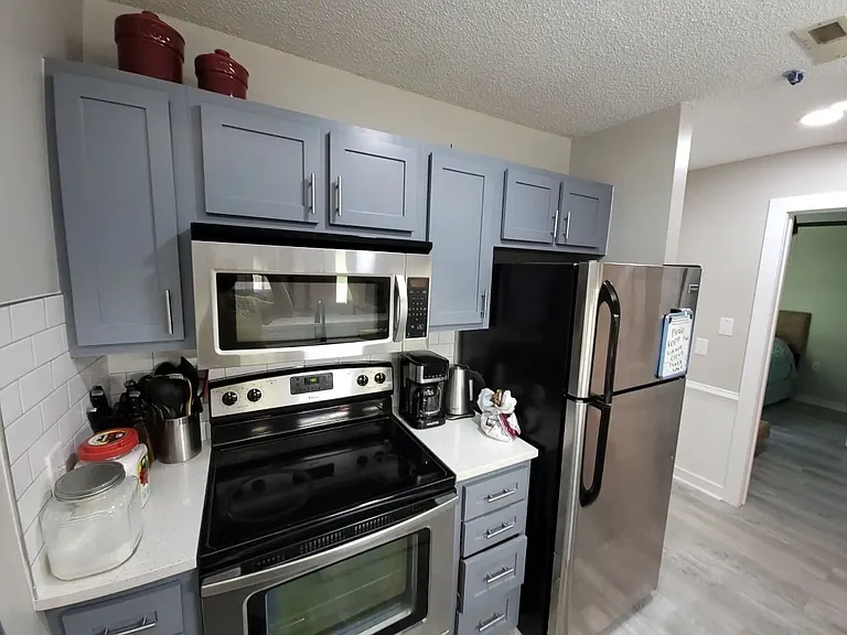1411 Collegiate Cir #104 — Photo 3