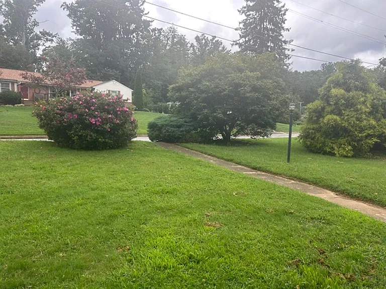10 Bevlyn Dr — Photo 2