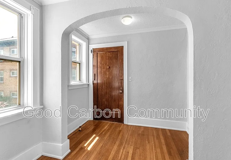 2106 Delaware Ave #10 — Photo 16