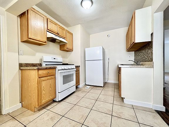 5th image of 1390 Palmer Ave