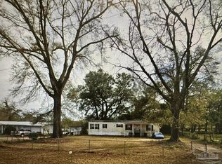 2061 N Roberts Cir, Pensacola, FL 32534