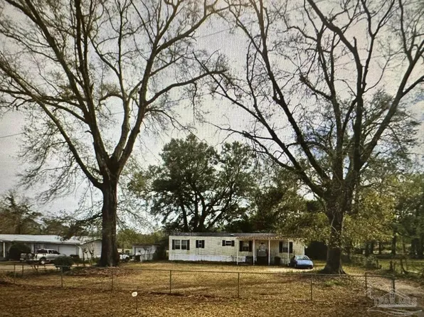 2061 N Roberts Cir, Pensacola, FL 32534