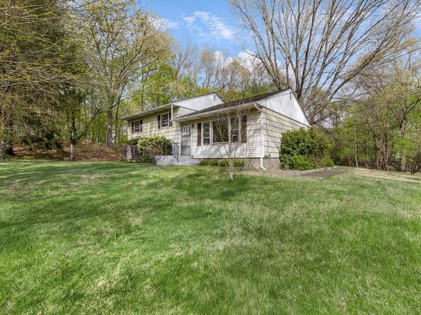 43 Rose Place, Central Valley, NY 10917