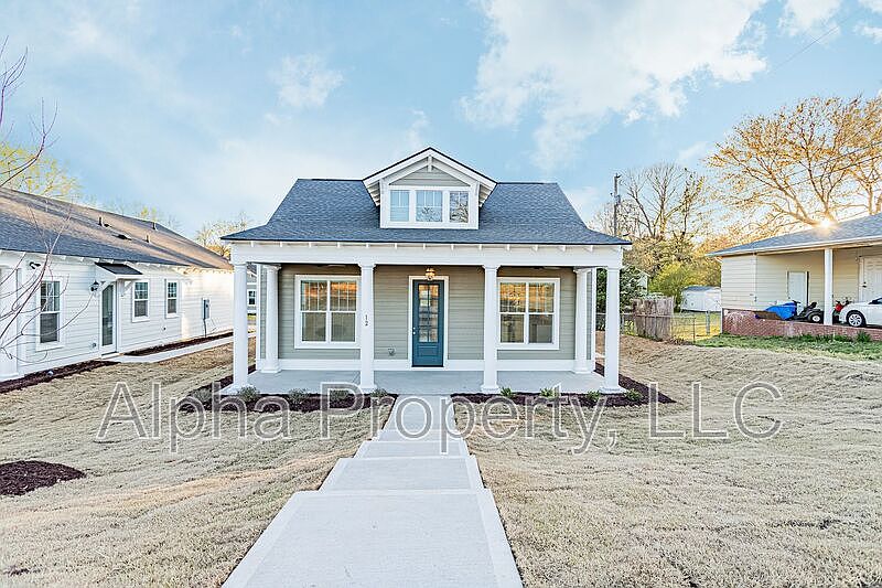 1st image of 12 Magnolia Dr