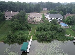 27087 Bayshore Dr, Isanti, MN 55040