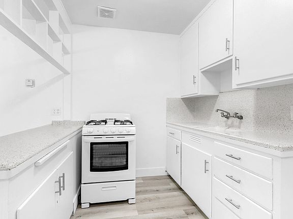 5th image of 2924-2930 Watt Ave #D-22